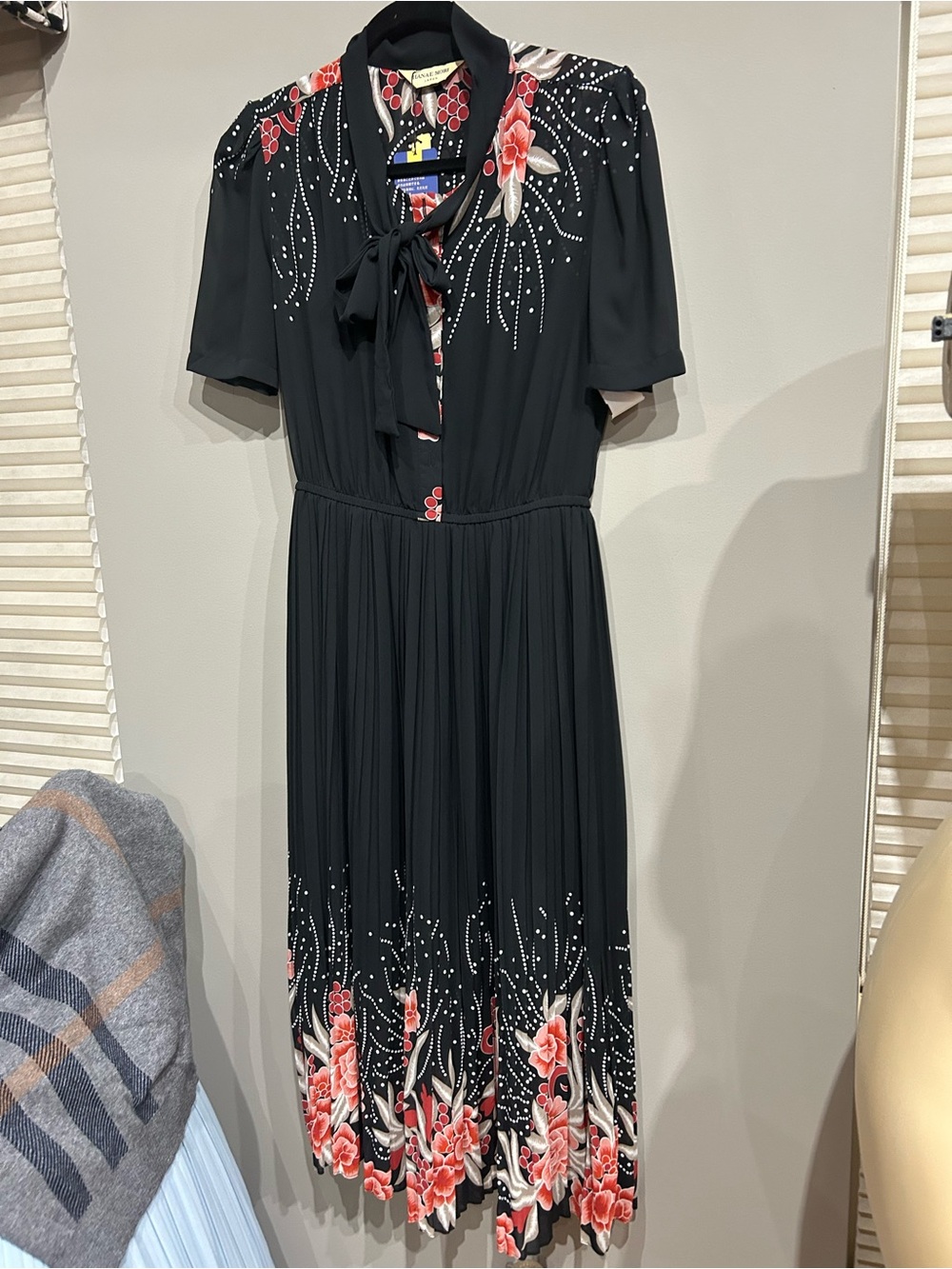 Black Floral Tie-Neck Midi Dress
